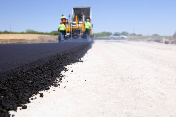 Best Residential Driveway Paver Services  in Altamont, IL